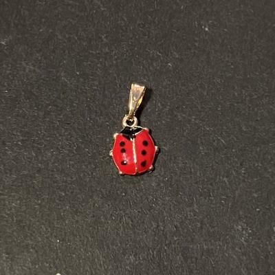 ANIMAL TOTEM COCCINELLE PENDENTIF OR