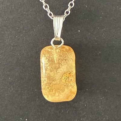 AMBRE PENDENTIF