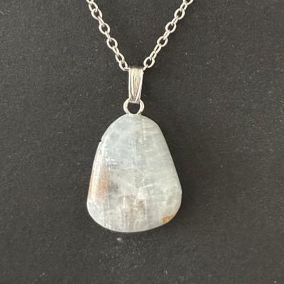 CELESTINE PENDENTIF 1