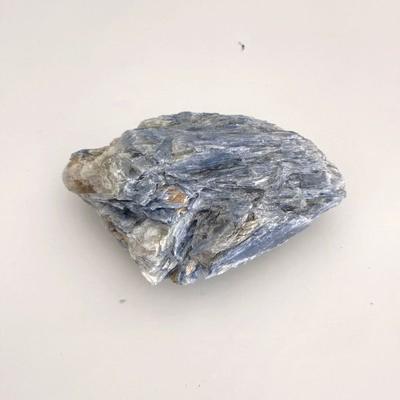 CYANITE KYANITE BRUTE XL 2