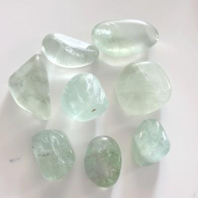 LOT DE 8 PIERRES FLUORINE FLUORITE VERTE