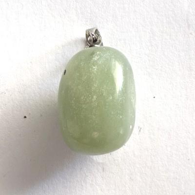 JADE NEPHRITE PENDENTIF 1