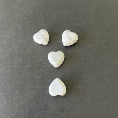 HOWLITE COEUR PERLE