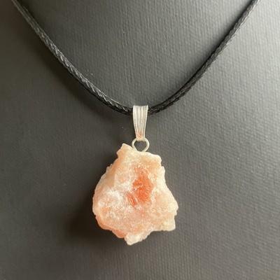 PIERRE DE SOLEIL PENDENTIF BRUT