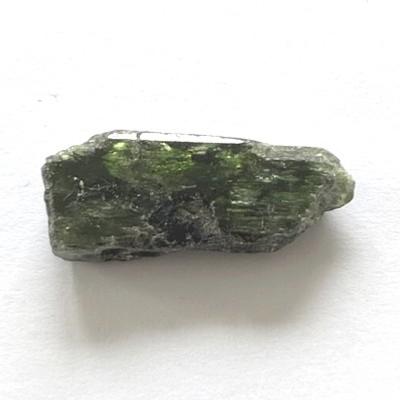 TOURMALINE VERTE BRUTE 7