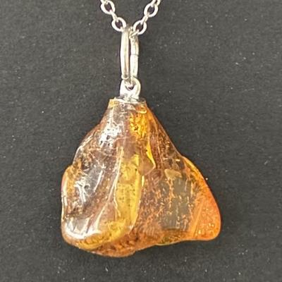 AMBRE PENDENTIF