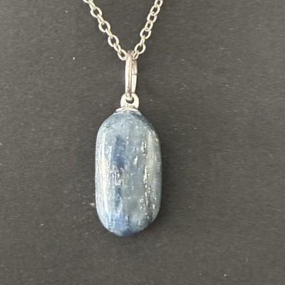 CYANITE KYANITE PENDENTIF 1
