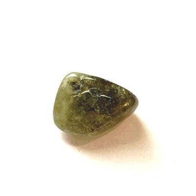 Grenat vert : Pierre naturelle en Lithothrapie par Aurore Mdium - L' Aurore Cleste