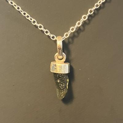 MOLDAVITE PENDENTIF