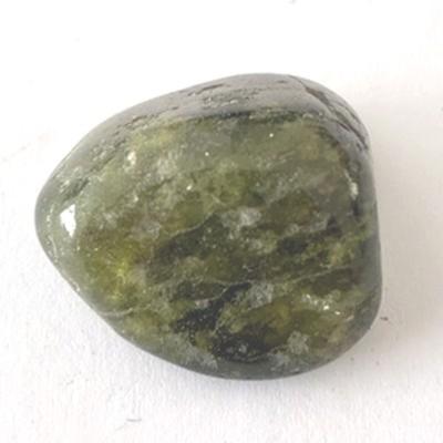 VESUVIANITE IDOCRASE PIERRE 6