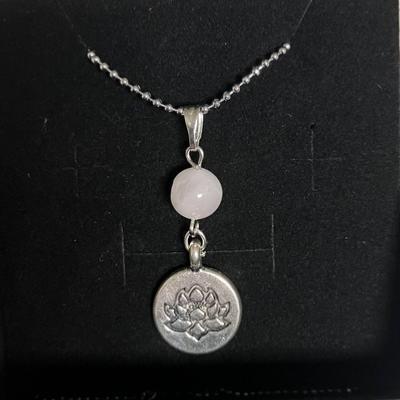 QUARTZ ROSE PENDENTIF LOTUS