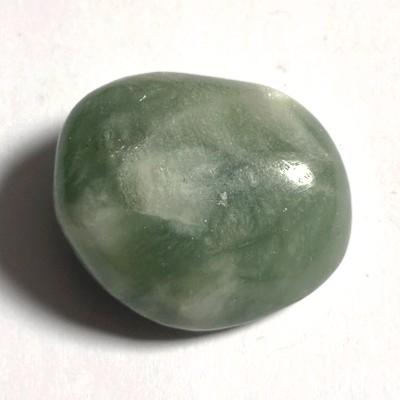 JADE NEPHRITE PIERRE 2