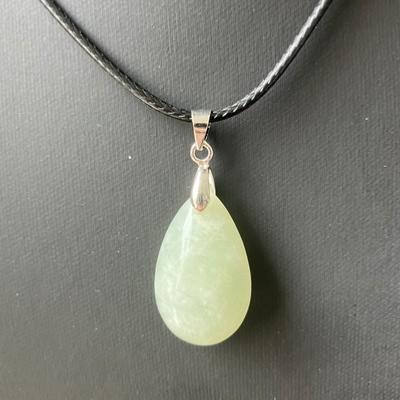 JADE VERTE PENDENTIF