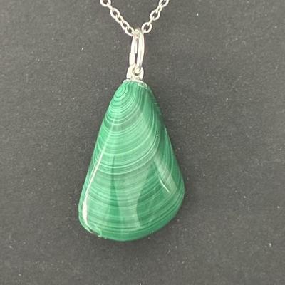 MALACHITE PENDENTIF 4