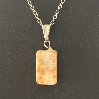 AGATE FEUILLE DE BAMBOU PENDENTIF 