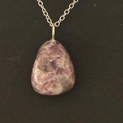 LEPIDOLITE PENDENTIF 2