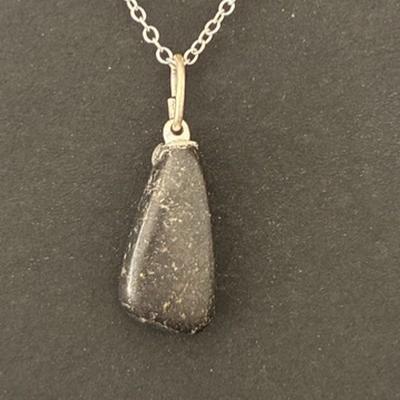 MAGNETITE PENDENTIF 4
