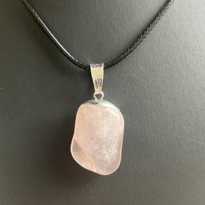 QUARTZ ROSE PENDENTIF