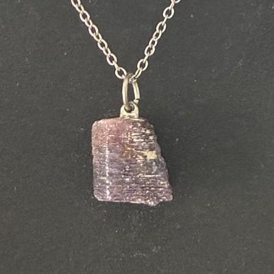 RUBIS PENDENTIF BRUT 3