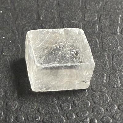 CALCITE OPTIQUE PIERRE 7