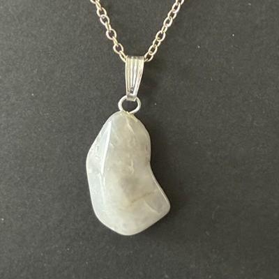 PIERRE LUNE NOIRE PENDENTIF 6