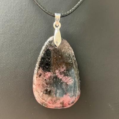 RHODONITE PENDENTIF