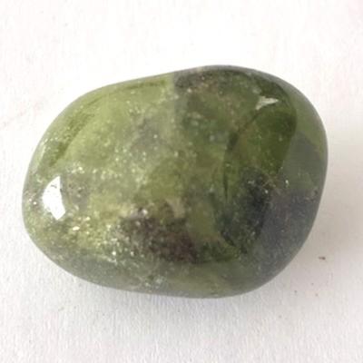 VESUVIANITE IDOCRASE PIERRE 7