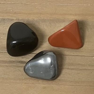 3 PIERRES CHAKRA 1 RACINE