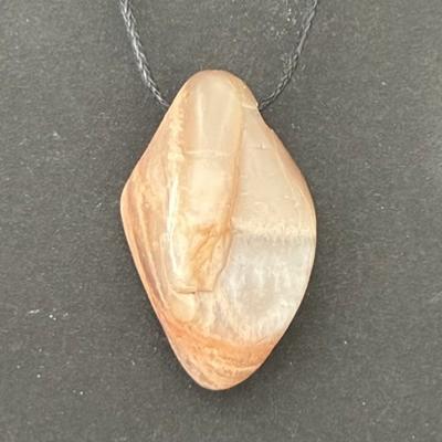 PIERRE DE LUNE PENDENTIF 8