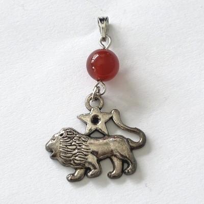 PENDENTIF SIGNE LION CORNALINE