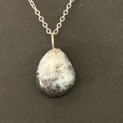 MERLINITE AGATE DENDRITE PENDENTIF 1