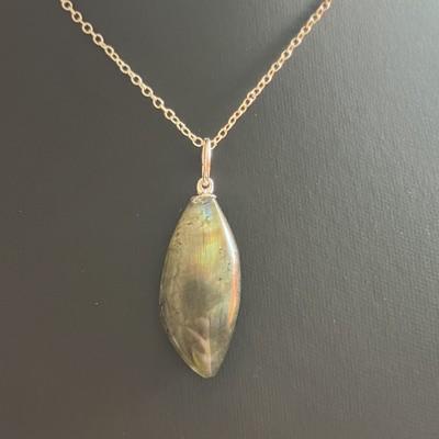 LABRADORITE PENDENTIF