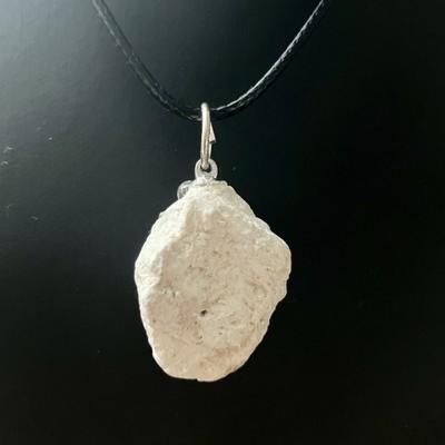 MAGNESITE PENDENTIF