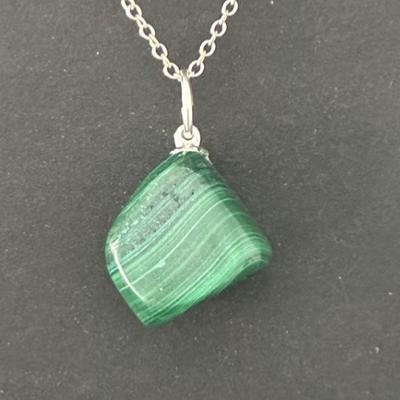 MALACHITE PENDENTIF 11
