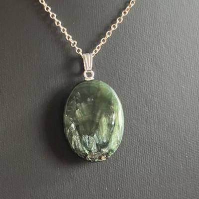 SERAPHINITE PENDENTIF