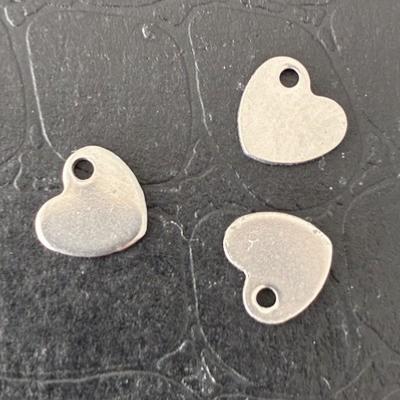 3 MEDAILLES COEURS BRELOQUES