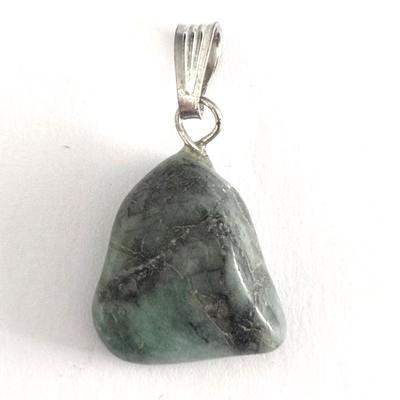 EMERAUDE PENDENTIF 8