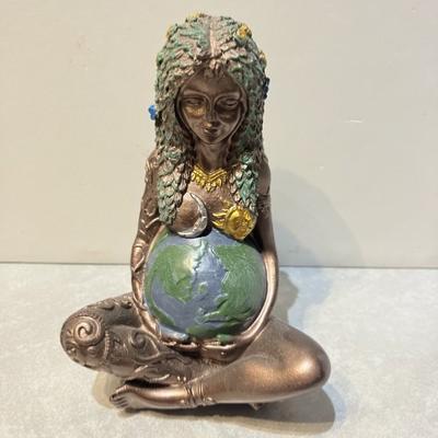 Statuettes