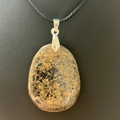 BRONZITE PENDENTIF