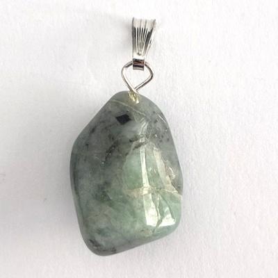 EMERAUDE PENDENTIF 4