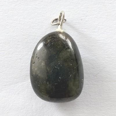 LABRADORITE PENDENTIF 4