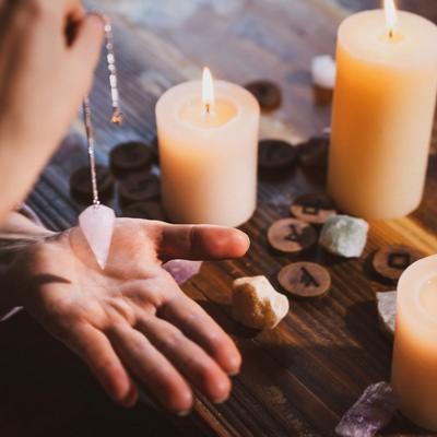 Boule de Cristal, Pendules, Runes