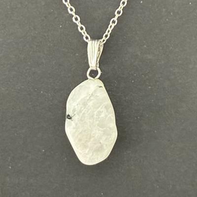 PIERRE DE LUNE BLANCHE PENDENTIF 10