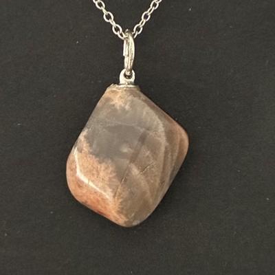 PIERRE LUNE NOIRE PENDENTIF 3