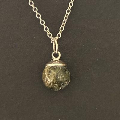 SERAPHINITE PENDENTIF 8