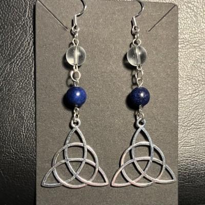 BOUCLES D OREILLE TRIQUETRA