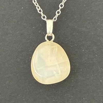 PIERRE DE LUNE PENDENTIF 12