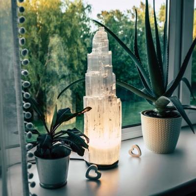 LAMPE EN SELENITE 