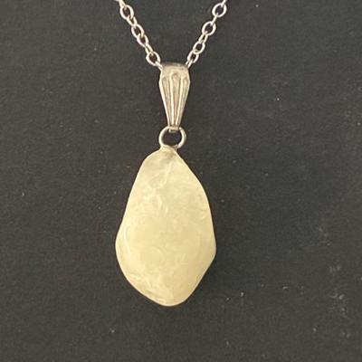 SOUFRE QUARTZ PENDENTIF 1