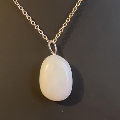 OPALE BLANCHE PENDENTIF